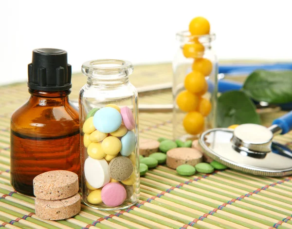 Tabletten voor behandeling van ziekte — Stockfoto