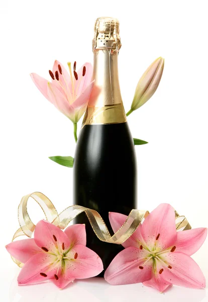 香槟和粉色百合 — 图库照片