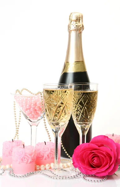 Шампанское и розы — стоковое фото