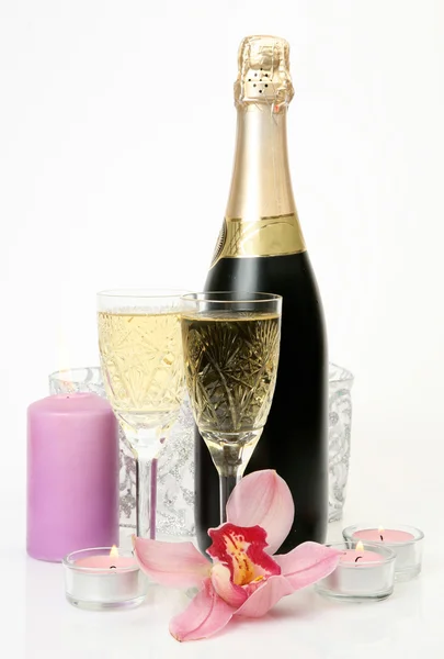 Champagne en bloemen — Stockfoto