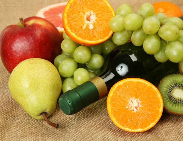 Vin och frukt — Stockfoto