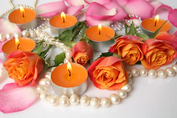 장미와 촛불을 레코딩 스톡 사진