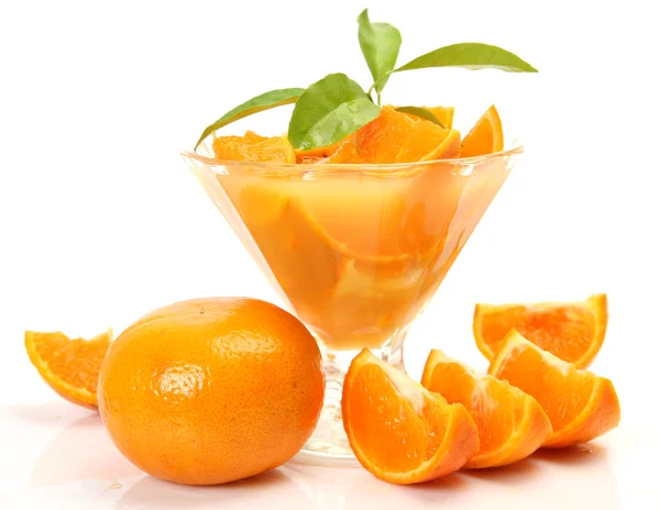 Sliced orange and juice — Stock Photo, Image