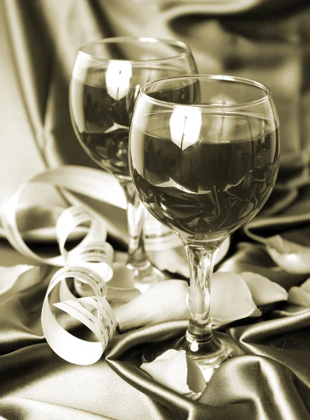 Вино и стример — стоковое фото