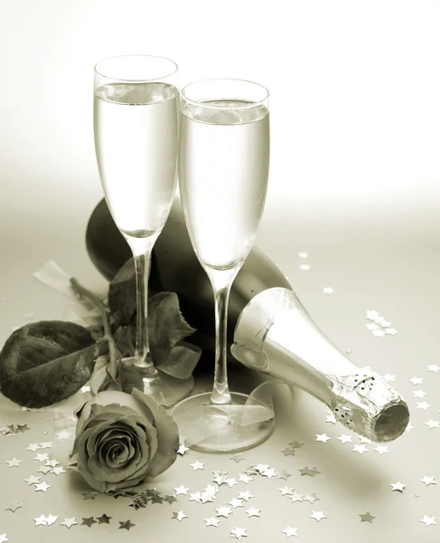 Champagner und Rose — Stockfoto