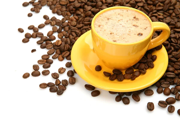 Coffee grains and cup — Stock Photo, Image