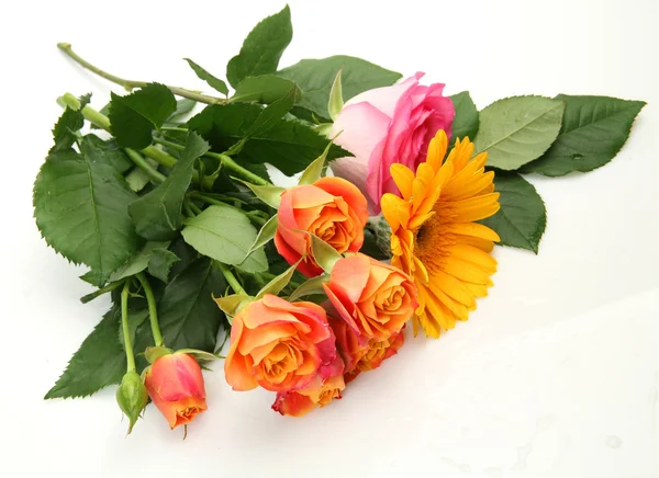 Bouquet con rose — Foto Stock