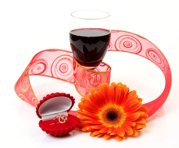 Vinho e anel — Fotografia de Stock