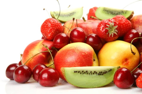 Ώριμα φρούτα και τα μούρα — Φωτογραφία Αρχείου