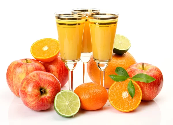 Reife Früchte und Saft — Stockfoto