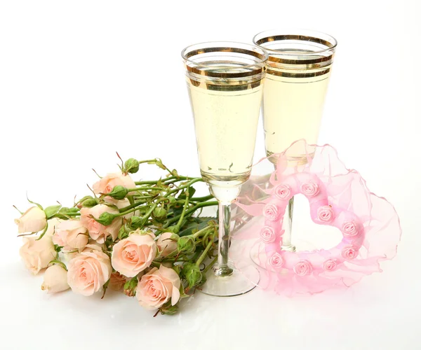 Bouquet of roses and wine — Stock Photo, Image