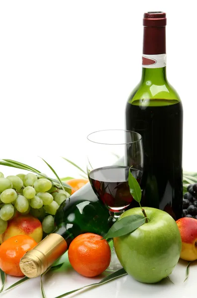 Vino y frutas — Foto de Stock