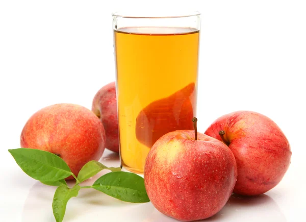 Ripe apples and juice — Stock Photo, Image