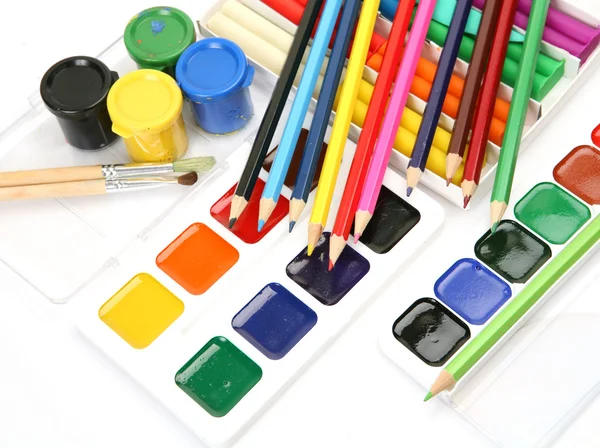 Pincéis, tintas e lápis — Fotografia de Stock