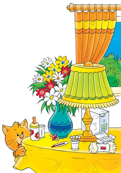 Nieuwsgierig oranje kat door een tabel met bloemen — Stockfoto
