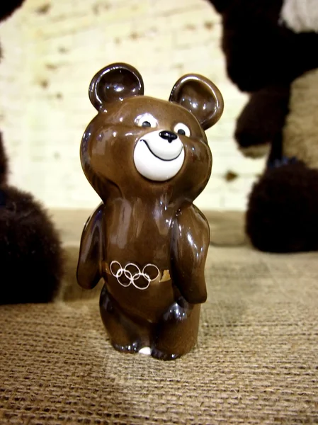 Olympic bear statyett Stockfoto