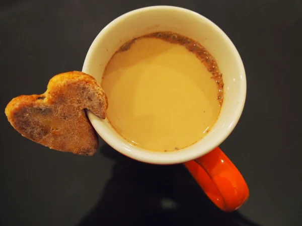 咖啡加牛奶和饼干 — 图库照片