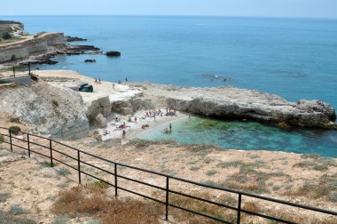 Deniz ve taş Beach güzel manzara