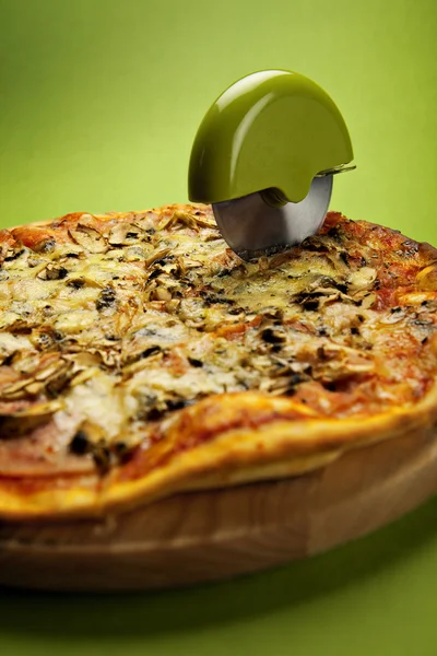 Italienische Pizza — Stockfoto