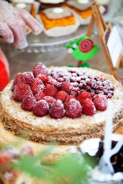 Torta di fragole fatta in casa — Foto Stock