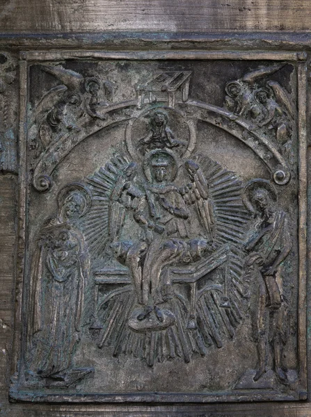 Reliefs on the church bell of St. Sophia Cathedral (Novgorod, Kr — Stock Photo, Image