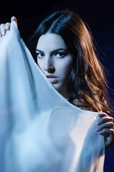 Pretty brunette woman — Stock Photo, Image