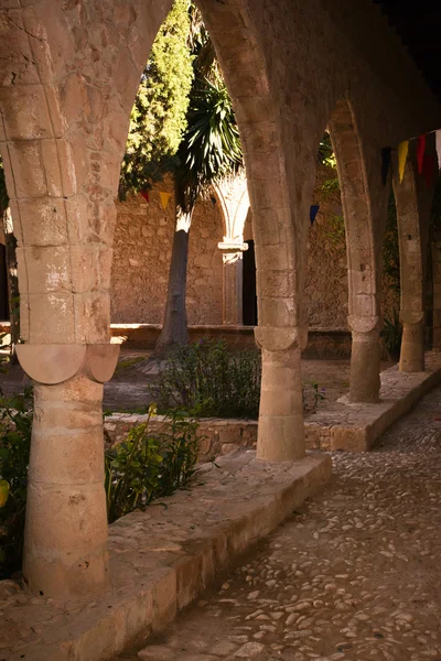 Parte do Mosteiro Medieval de Agia Napa — Fotografia de Stock