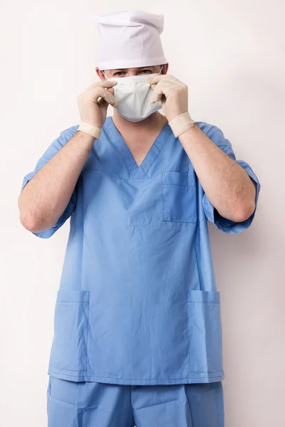 Cerrahi önlük önlük içinde — Stok fotoğraf