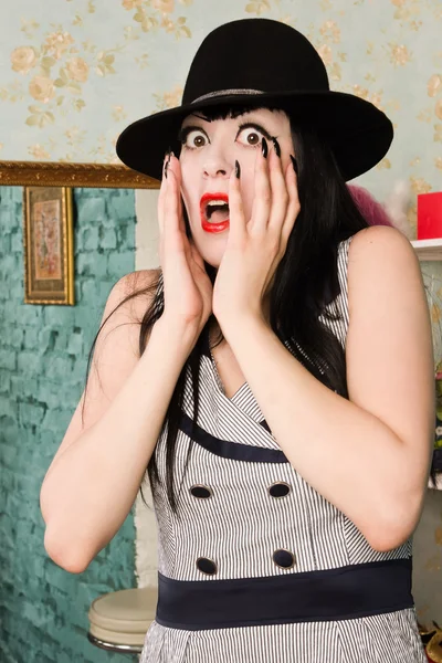 Frightened screaming retro model in the boudoir — Stock Photo, Image