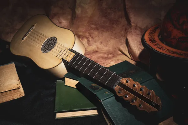 Bodegón Musical Estilo Renacentista Con Guitarra Renacentista — Foto de Stock