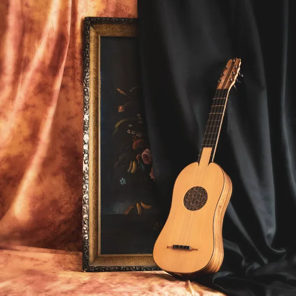 Muzyczna Martwa Natura Stylu Renesansowym Renesansową Gitarą — Zdjęcie stockowe