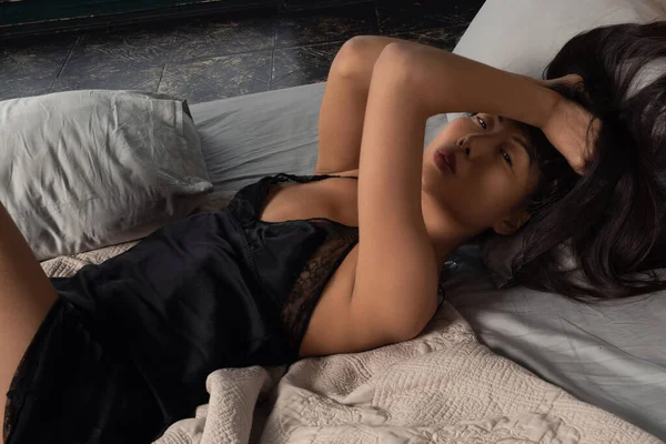 Erotik Dantelli Seksi Asyalı Kadın — Stok fotoğraf