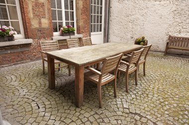 masa ve sandalyeler patio