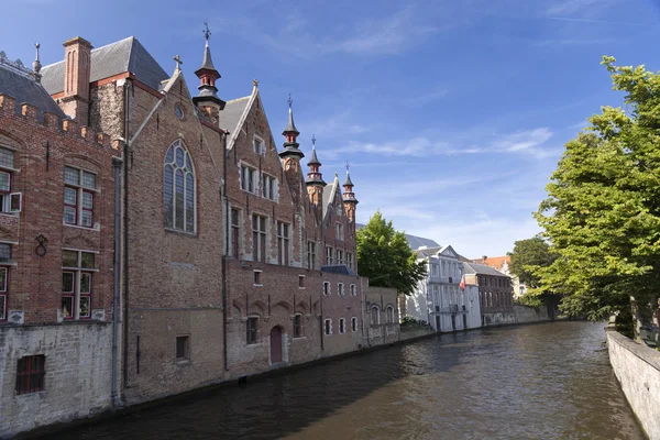 River channel and buildings — Stock Photo, Image