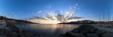 Sunrise Yunan Adası kythnos Harbor