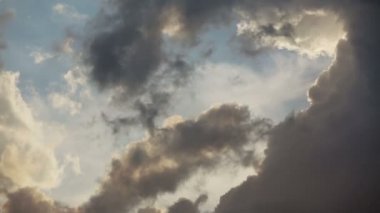 fırtınalı gökyüzü, closeup timelapse harekette hızlı bulut