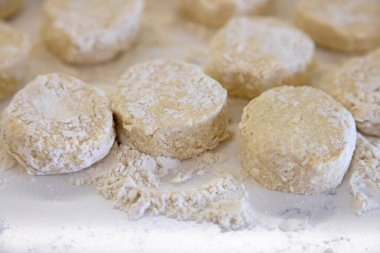 Preparation of traditional ukrainian cheesecakes