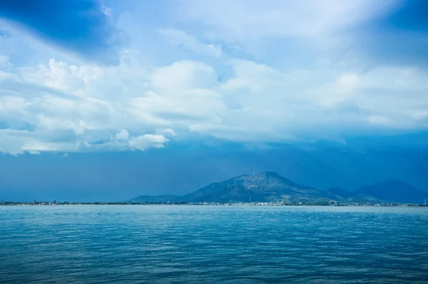 Tropical storm under island — Stock Photo, Image