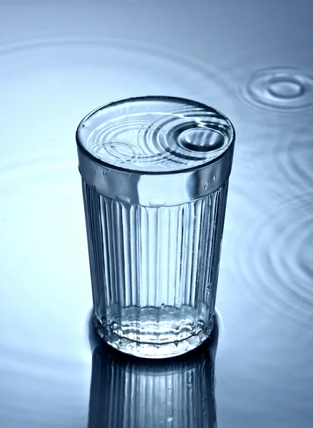 Glas Wasser — Stockfoto