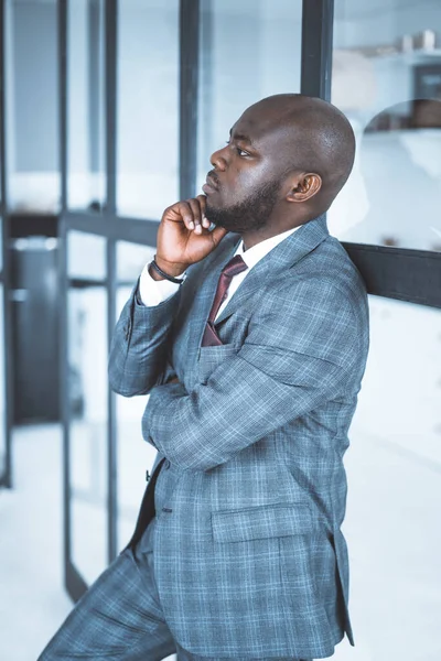Handsome Male Model in Checkered Formal Suit Posing in Profile. Leader Thinks about a New Strategy for his Team. Close-up — Stock Photo, Image