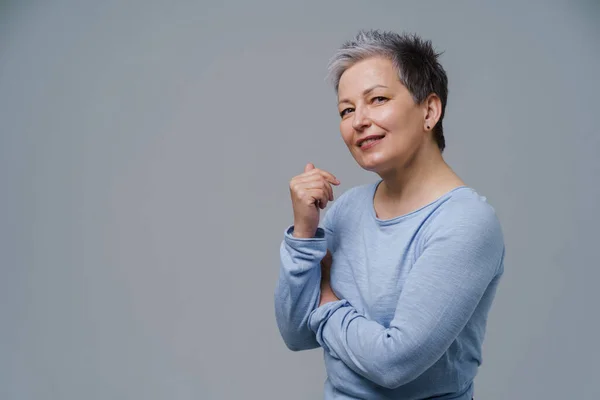 Mature Woman 50S Grey Hair Posing Hands Folded Copy Space — Stok fotoğraf