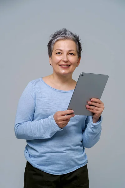 Mature Grey Haired Woman Holding Digital Tablet Working Shopping Online — Photo