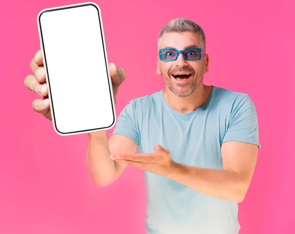 Happy Excited Middle Aged Handsome Man 40S Big Smartphone Hand — Stok Foto