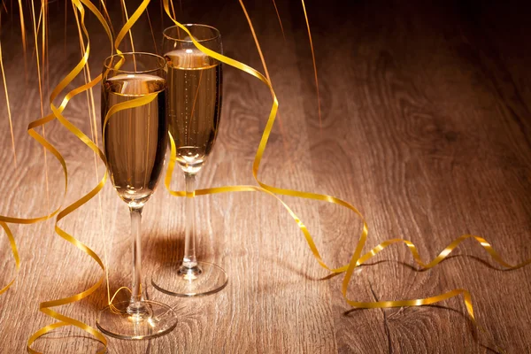 Дві склянки з шампанським — стокове фото