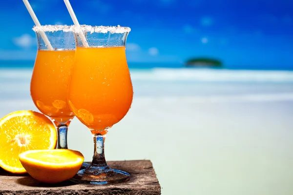 Dos bocales de cóctel Tequila Sunrise — Foto de Stock