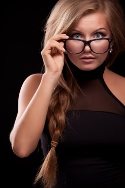 Gözlüklü kadın portre portre