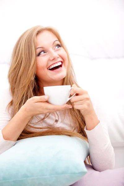 Mujer con copa —  Fotos de Stock