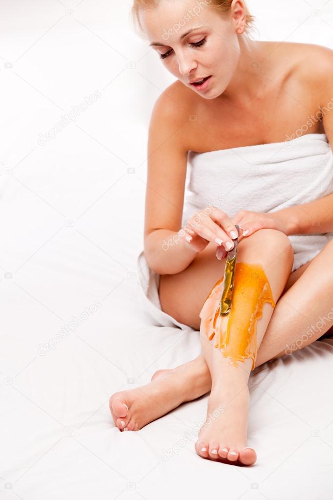Woman removal with wax hair