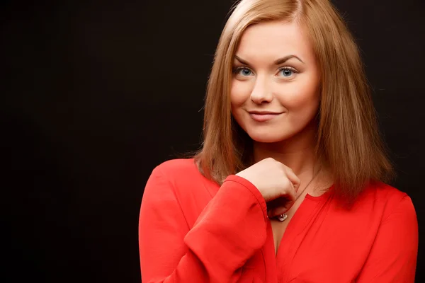 Geschäftsfrau in roter Bluse — Stockfoto