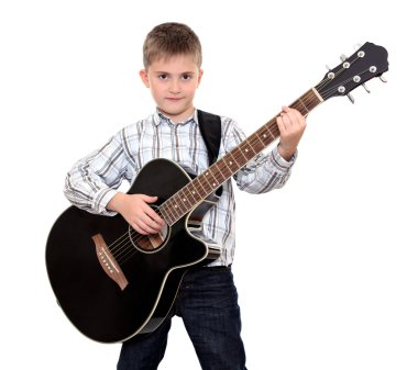 akustik gitar ile çocuk